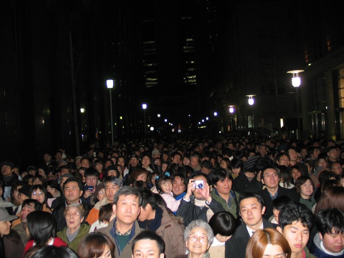 Tokyo Millenario: a large crowd waiting