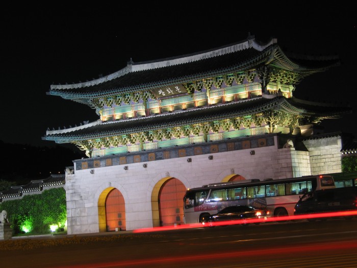 Gyeongbokgung Palace: Gwanghwamun gate