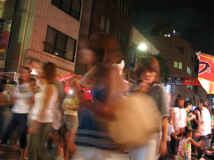 Night picture: moving effect